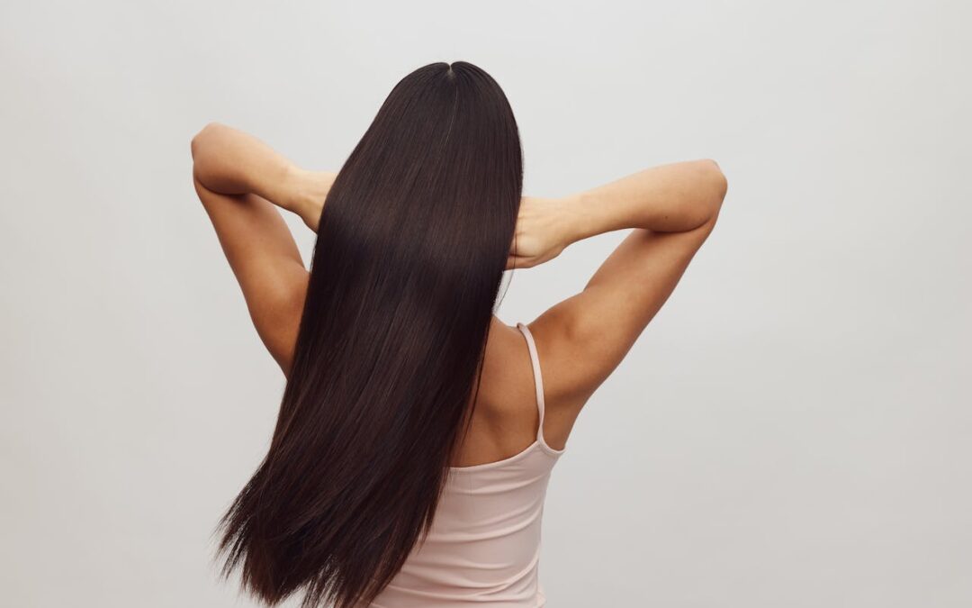 Lissage brésilien sur cheveux bouclés : tout savoir avant de franchir le pas